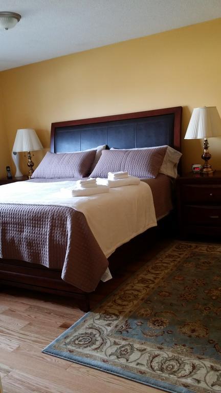 Eileen'S Bed & Breakfast/Guest House เฮย์ริเวอร์ ภายนอก รูปภาพ